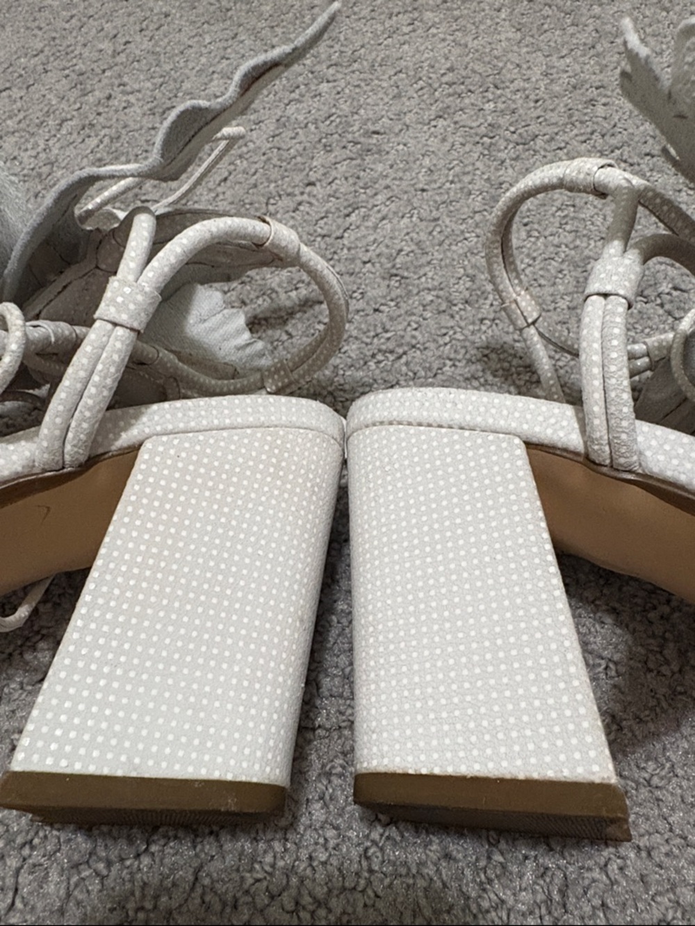 Cecilia New York White Hibiscus Floral Block Heel Sandals 10 - Picture 14 of 15